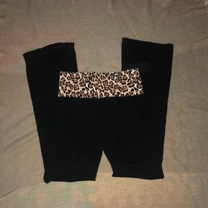 Victoria’s Secret boot cut yoga pants, long length, size M, like new